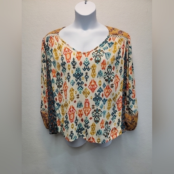 FARMERS MARKET by One World Mix Ikat Printed Woven Crochet Detailed Blouse Ivory - Picture 7 of 10